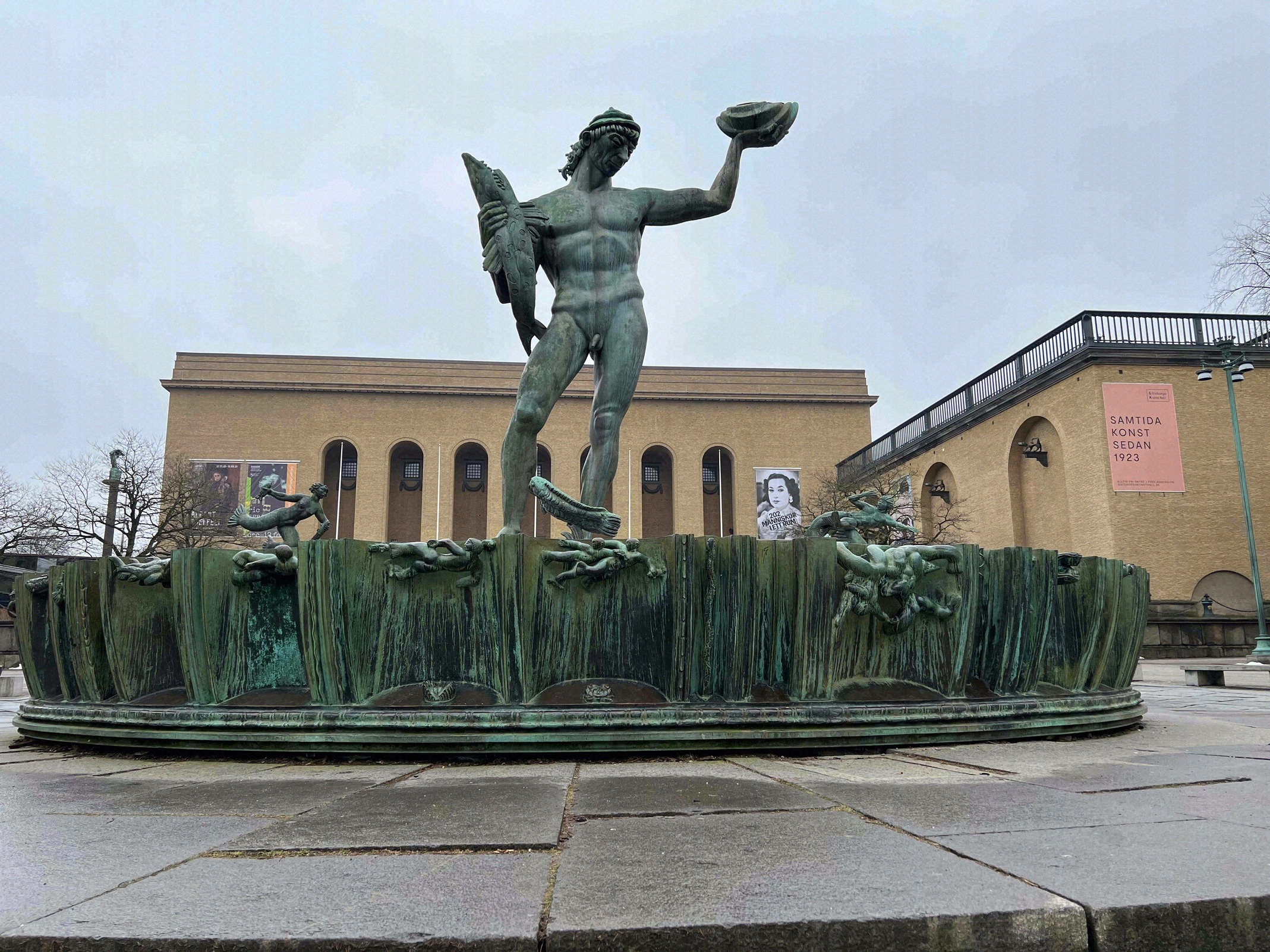Der beruehmte Poseidonbrunnen von Carl Milles steht vor dem Göteborgs Konstmuseum auf der Götaplatsen, dem zentralen Kulturplatz am oberen Ende der Avenyn.